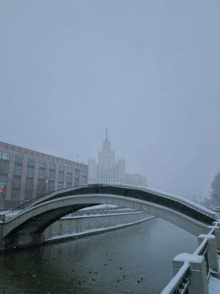 Мост у Высотки на Котельнической, Тессинский мост — место для фотосессии