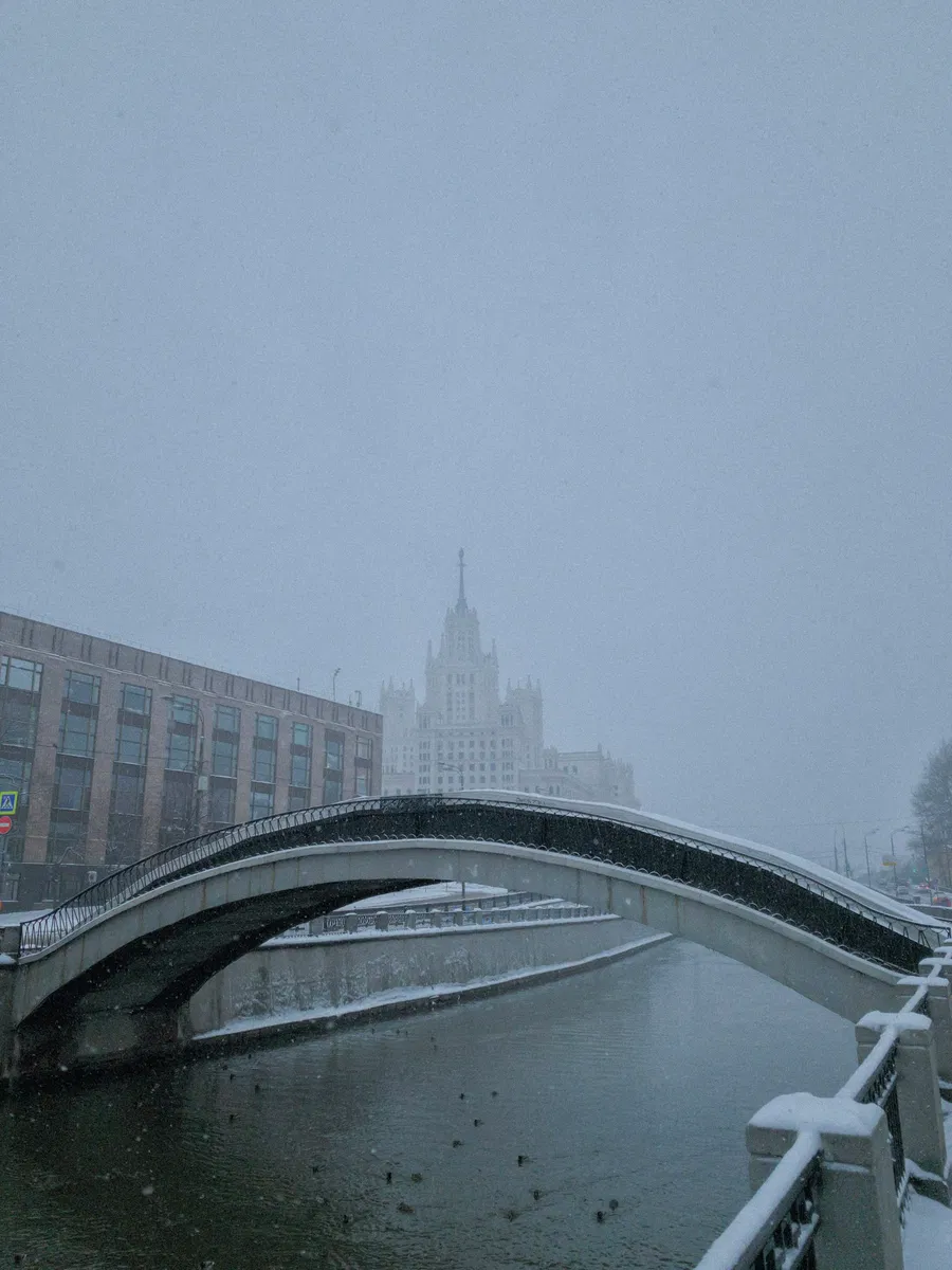 Мост у Высотки на Котельнической, Тессинский мост — место для фотосессии