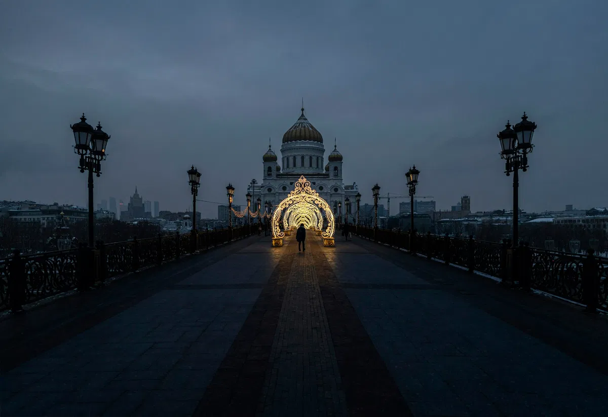 Храм Христа Спасителя, вид с Патриаршего моста